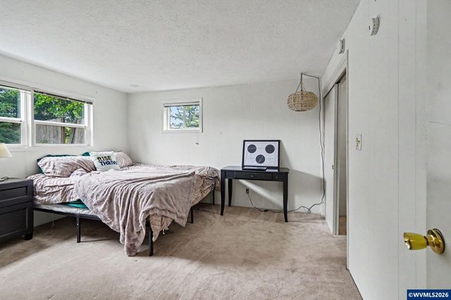 3270 Azalea Dr S, Salem, OR 97302