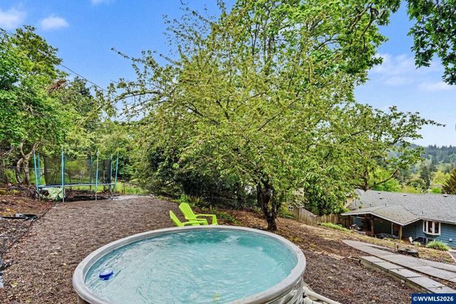 3270 Azalea Dr S, Salem, OR 97302