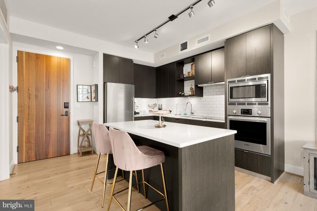1300 4TH ST SE #613, Washington, DC 20003