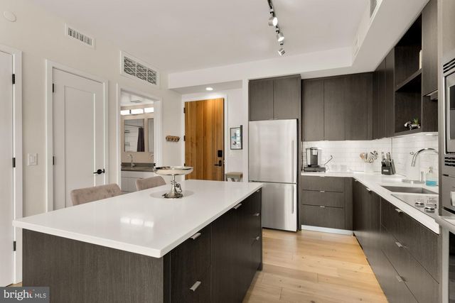 1300 4TH ST SE #613, Washington, DC 20003