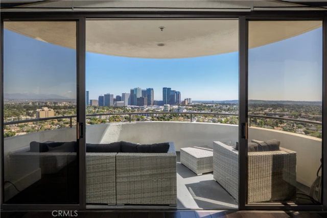 10560 Wilshire Boulevard 1706, Los Angeles, CA 90024