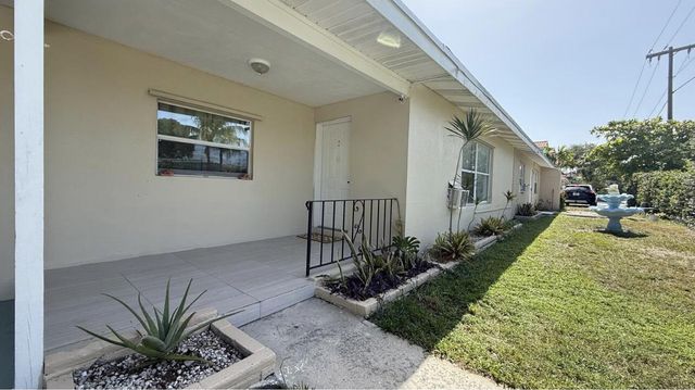 1302 S FEDERAL Highway, Lake Worth Beach, FL 33460
