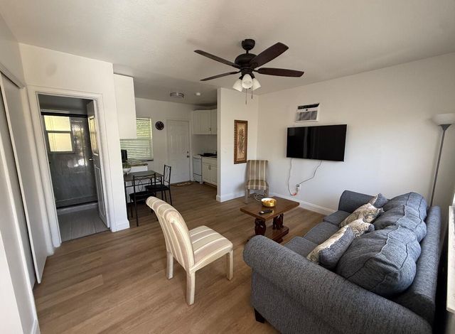 1302 S FEDERAL Highway, Lake Worth Beach, FL 33460