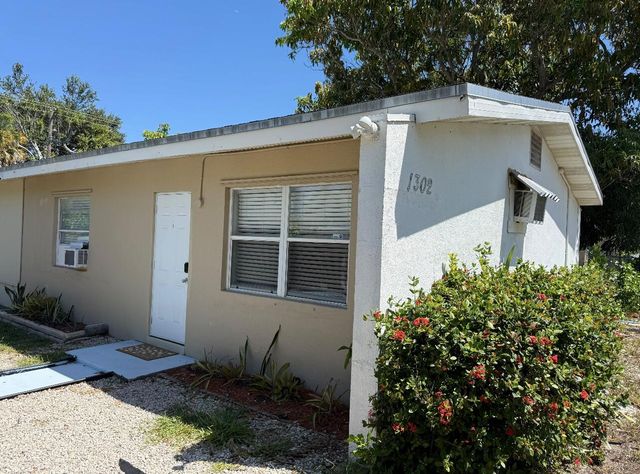 1302 S FEDERAL Highway, Lake Worth Beach, FL 33460