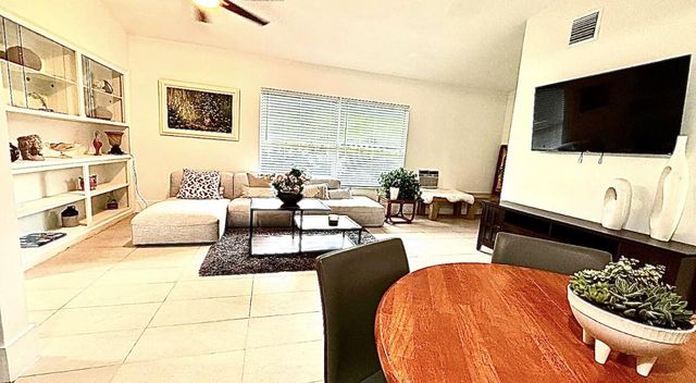 1302 S FEDERAL Highway, Lake Worth Beach, FL 33460