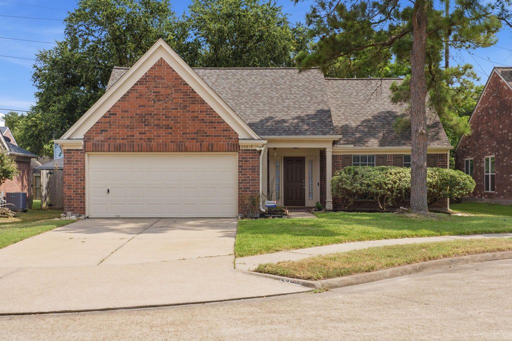 20619 Apache Lake Drive, Katy, TX 77449