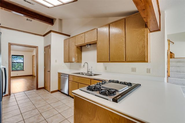 199 Middleton RD, Spicewood, TX 78669