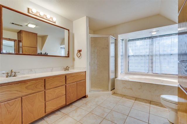 199 Middleton RD, Spicewood, TX 78669
