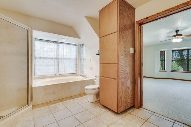 199 Middleton RD, Spicewood, TX 78669