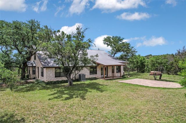 199 Middleton RD, Spicewood, TX 78669