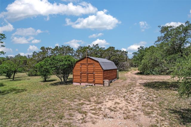 199 Middleton RD, Spicewood, TX 78669