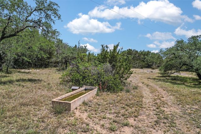 199 Middleton RD, Spicewood, TX 78669