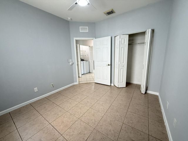 9084 Silver Glen Way, Lake Worth, FL 33467