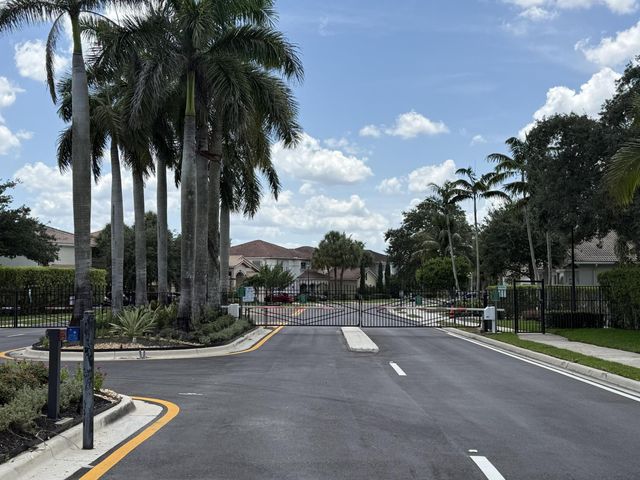9084 Silver Glen Way, Lake Worth, FL 33467