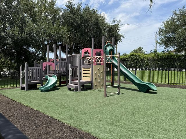 9084 Silver Glen Way, Lake Worth, FL 33467