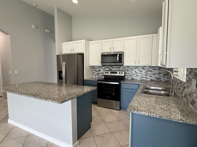 9084 Silver Glen Way, Lake Worth, FL 33467