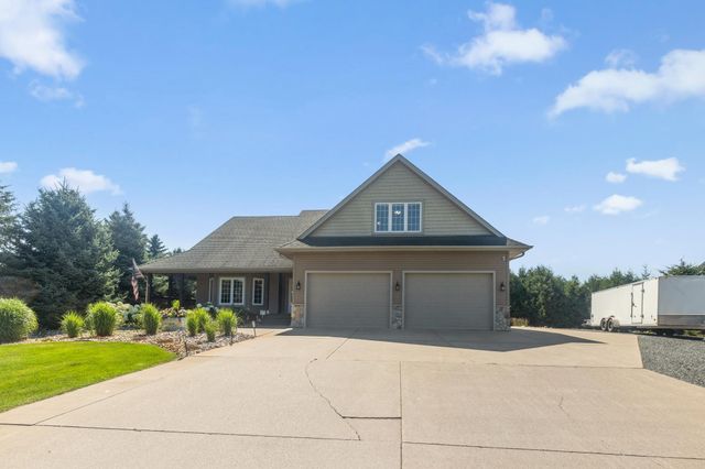 25157 Firefly Avenue, Wyoming, MN 55092
