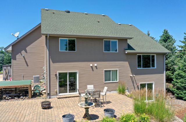 25157 Firefly Avenue, Wyoming, MN 55092