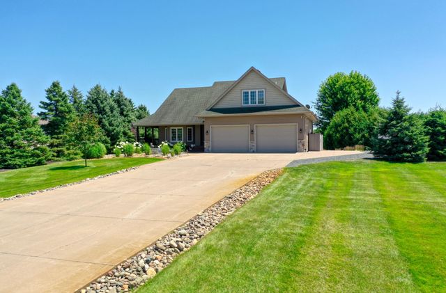 25157 Firefly Avenue, Wyoming, MN 55092