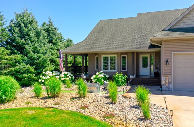 25157 Firefly Avenue, Wyoming, MN 55092