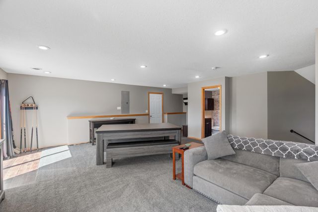 25157 Firefly Avenue, Wyoming, MN 55092
