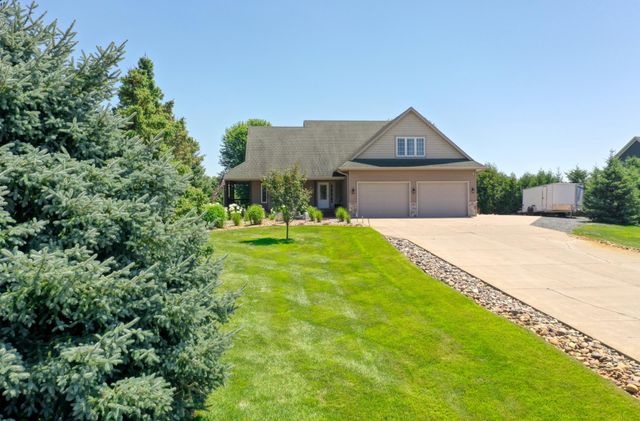 25157 Firefly Avenue, Wyoming, MN 55092
