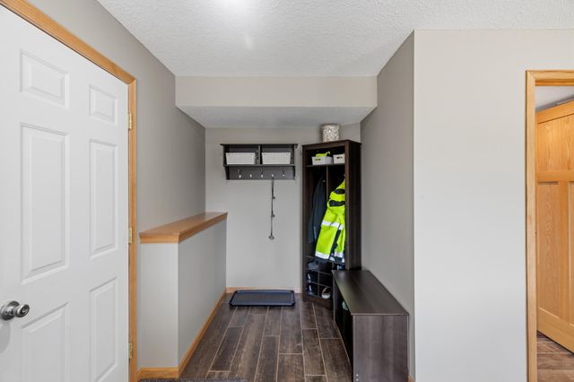 25157 Firefly Avenue, Wyoming, MN 55092