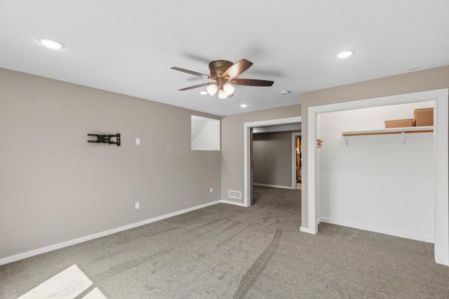 25157 Firefly Avenue, Wyoming, MN 55092