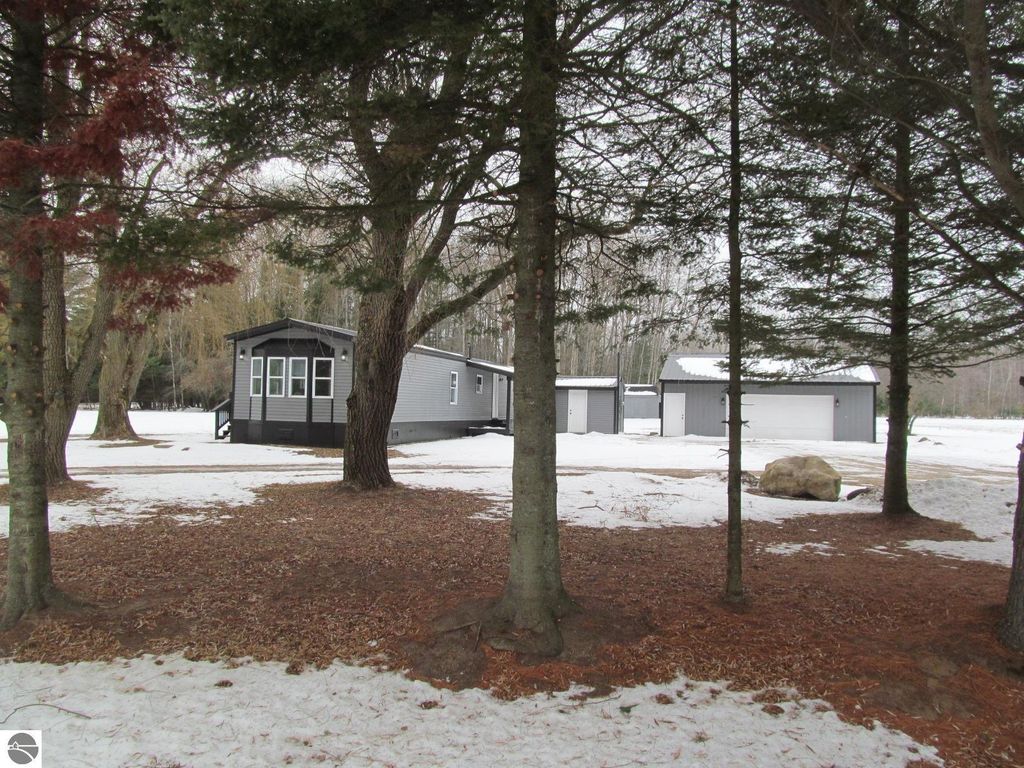 Image 25 of property listing at 4464 Wilson Road, Falmouth, MI 49632