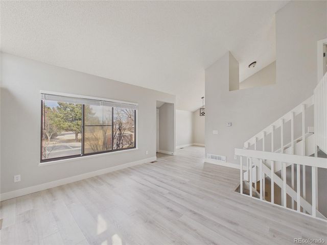 3752 S Genoa Circle B, Aurora, CO 80013