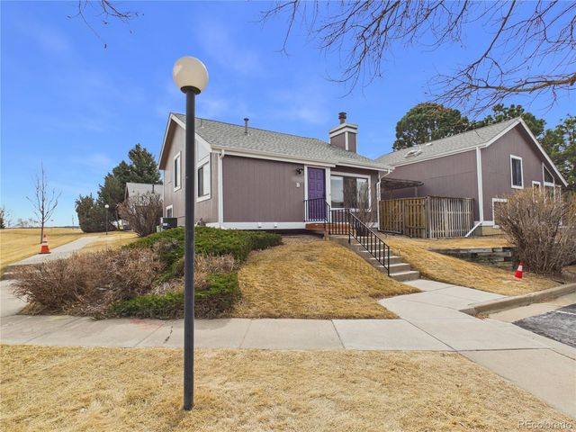 3752 S Genoa Circle B, Aurora, CO 80013