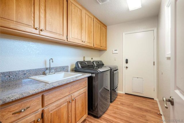 1930 MOUNTAIN VALLEY LANE, Escondido, CA 92029