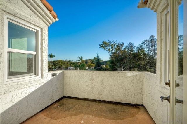 1930 MOUNTAIN VALLEY LANE, Escondido, CA 92029