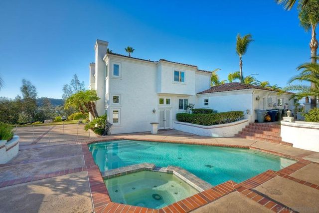 1930 MOUNTAIN VALLEY LANE, Escondido, CA 92029