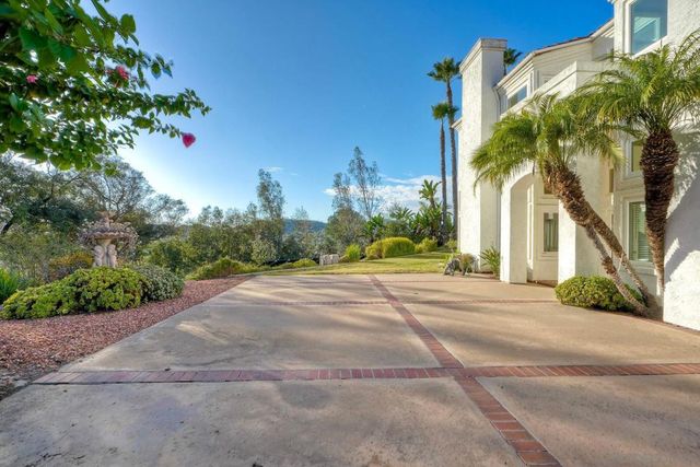 1930 MOUNTAIN VALLEY LANE, Escondido, CA 92029