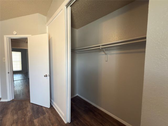 2250 Aspen Drive, Dallas, TX 75227