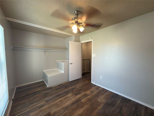 2250 Aspen Drive, Dallas, TX 75227