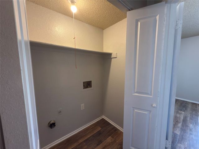 2250 Aspen Drive, Dallas, TX 75227