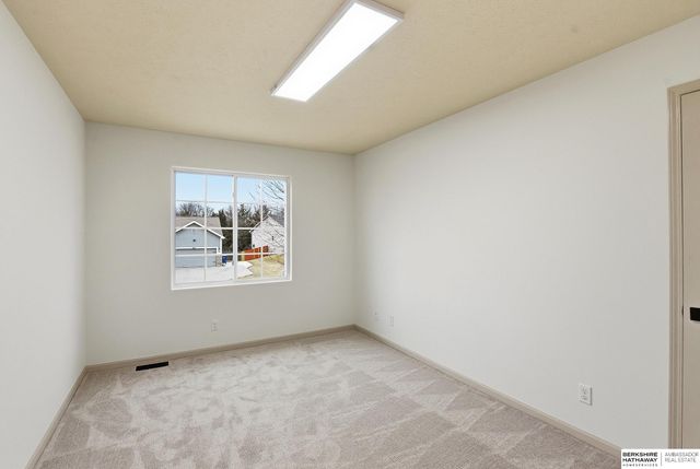 10511 S 27th Street, Bellevue, NE 68123