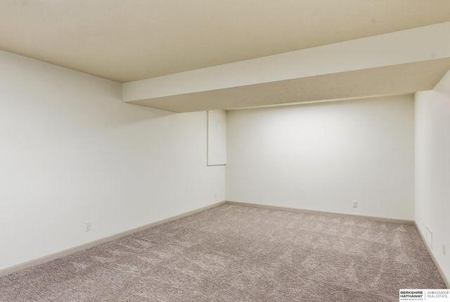 10511 S 27th Street, Bellevue, NE 68123