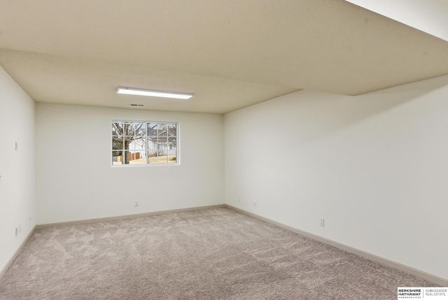 10511 S 27th Street, Bellevue, NE 68123