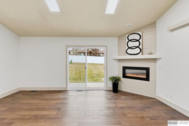 10511 S 27th Street, Bellevue, NE 68123