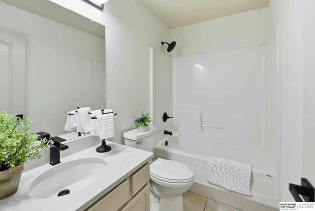 10511 S 27th Street, Bellevue, NE 68123