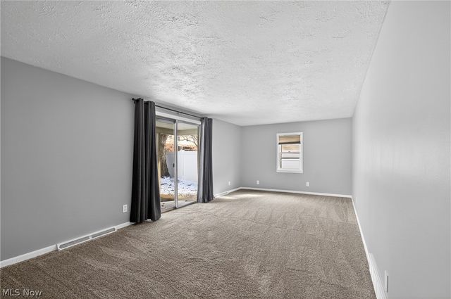 390 Ridgefield Avenue, Boardman, OH 44512