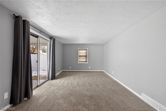 390 Ridgefield Avenue, Boardman, OH 44512