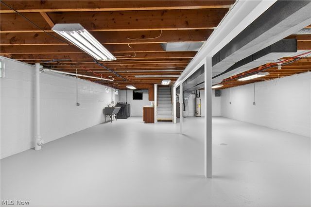 390 Ridgefield Avenue, Boardman, OH 44512