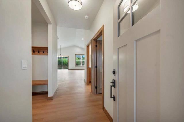 2411 WHISPERING WIND LANE, Green Bay, WI 54303