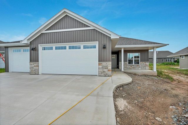 2411 WHISPERING WIND LANE, Green Bay, WI 54303