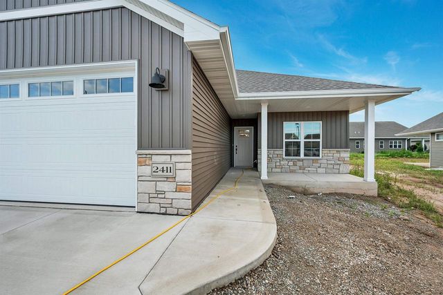 2411 WHISPERING WIND LANE, Green Bay, WI 54303