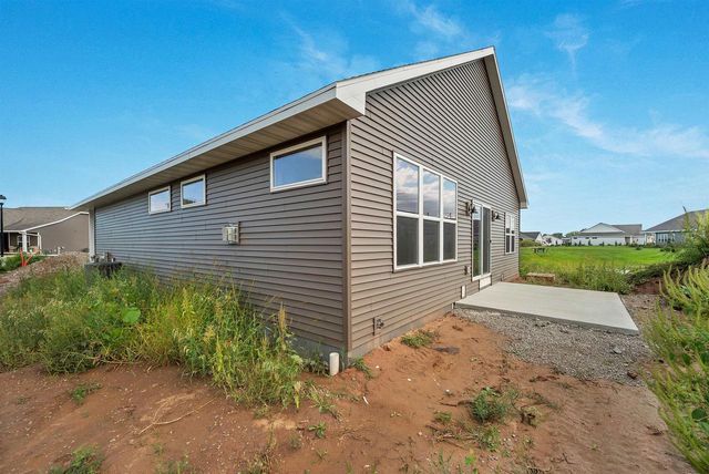 2411 WHISPERING WIND LANE, Green Bay, WI 54303